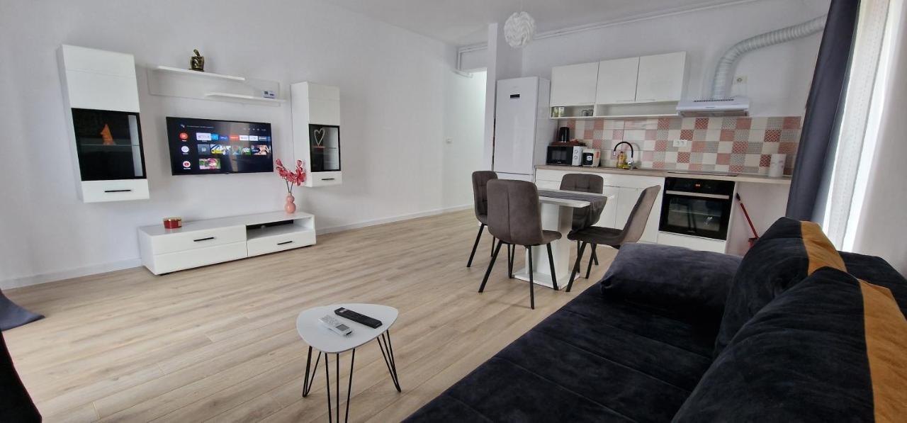 Visaj Homes Giroc Exteriér fotografie